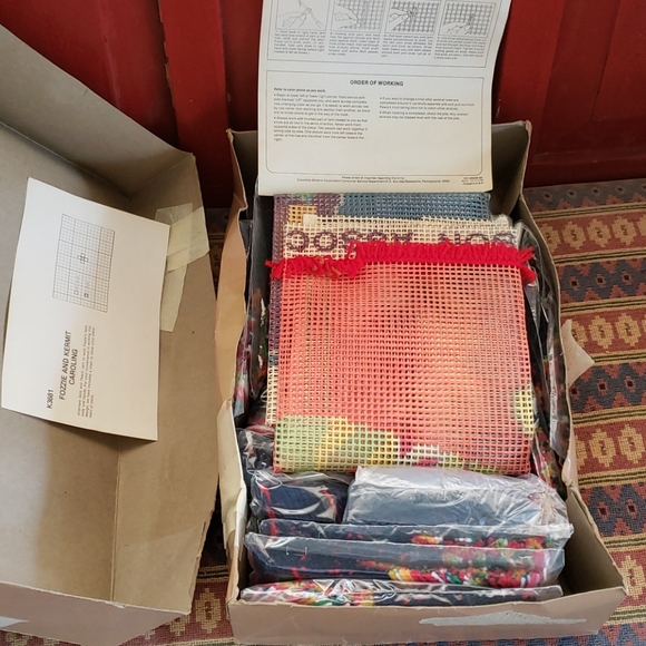 Latch Rug Kit Kermit the Frog Fozzie Bear. Muppets - Picture 3 of 16